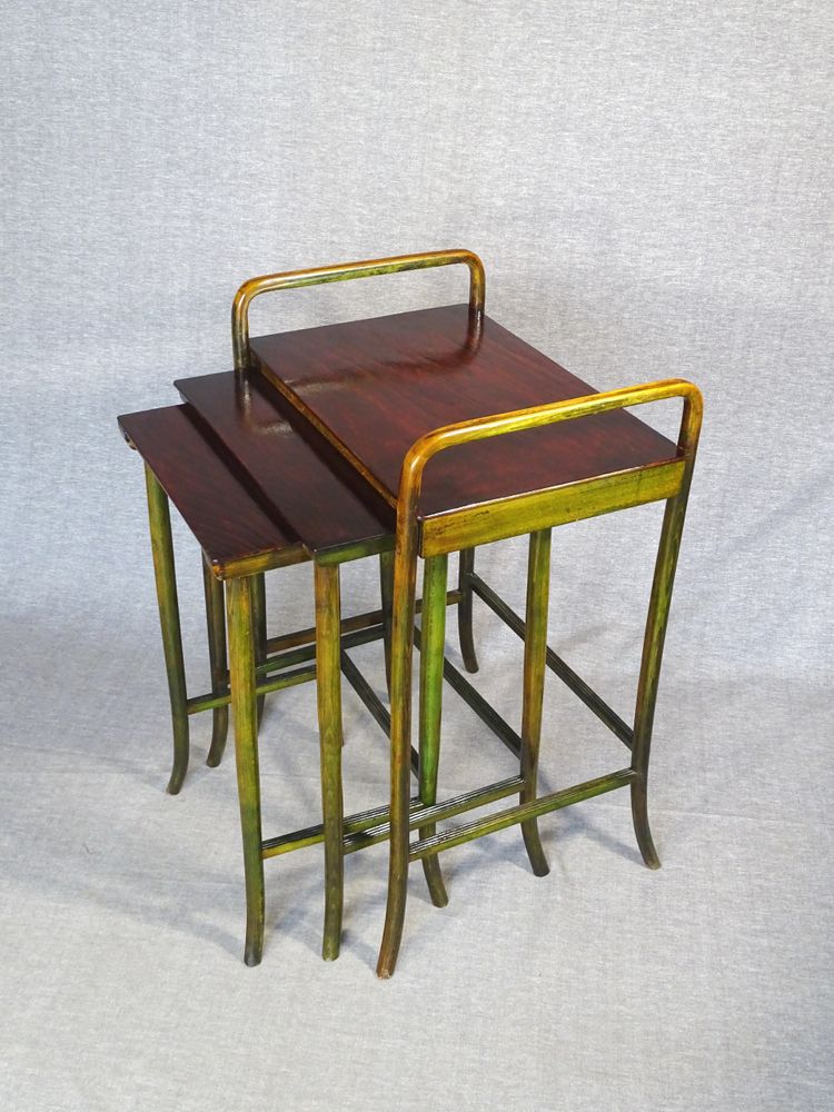 Tables gigognes par KOHN, Sécession viennoise, 1910 , 2 teintes