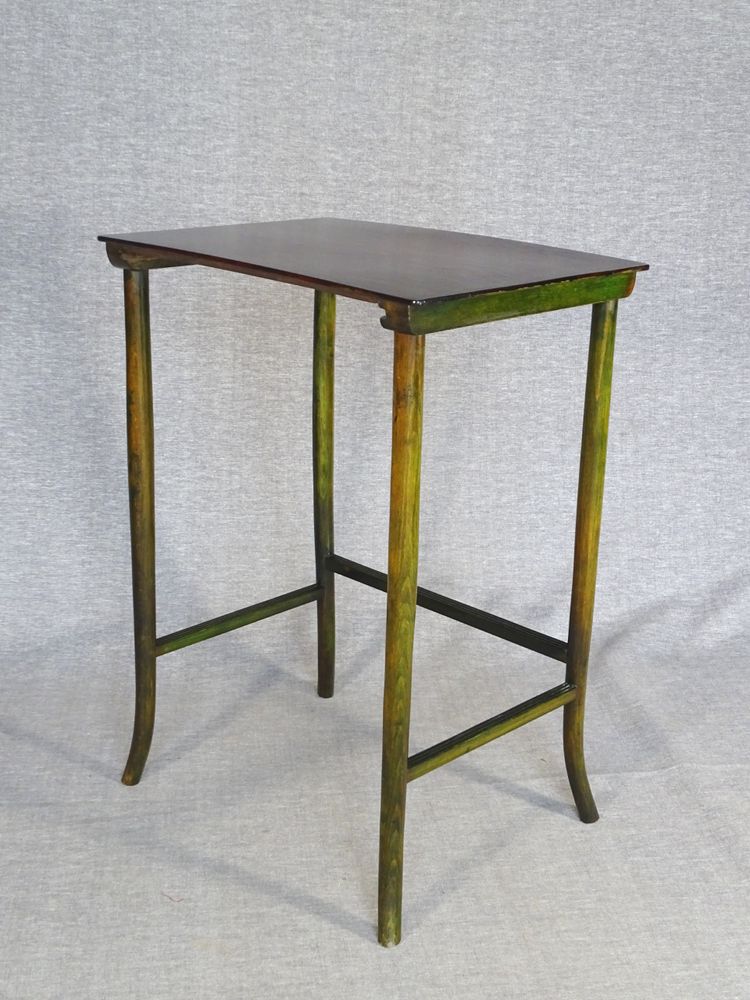 Tables gigognes par KOHN, Sécession viennoise, 1910 , 2 teintes