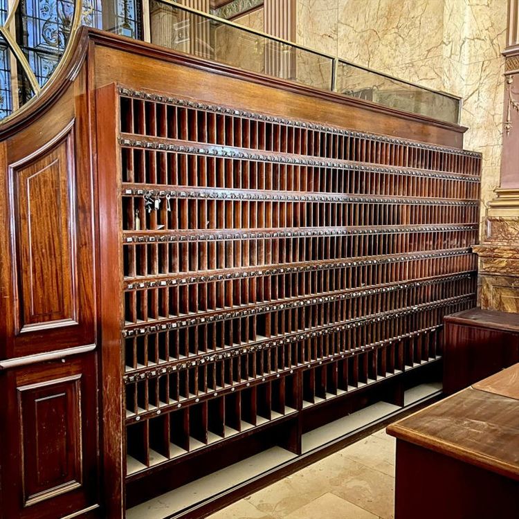 Large hotel reception counter (11.5m) with back counter (16.9m)