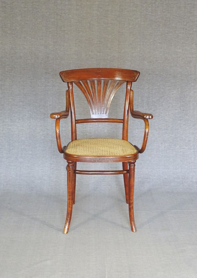 Poltrona Thonet N°221 , intarsio "bronzo" 1905, canalizzazione perfetta