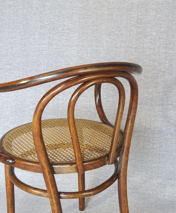 Poltrona Le Corbusier N°749 circa 1925, di Cambier (Belgio) canné- no Thonet