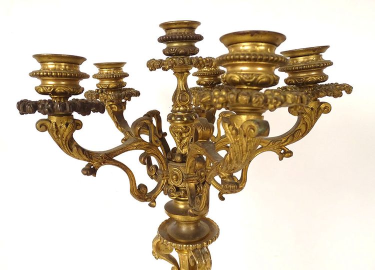 Orologio da tavolo in bronzo italiano a forma di pescatore Candelabro Napoleone III XIX secolo