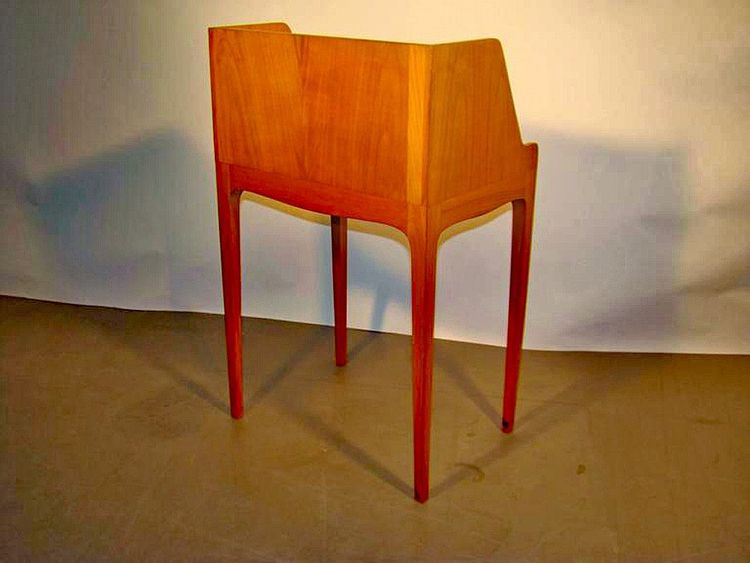 Tavolino in betulla con un cassetto Circa 1960