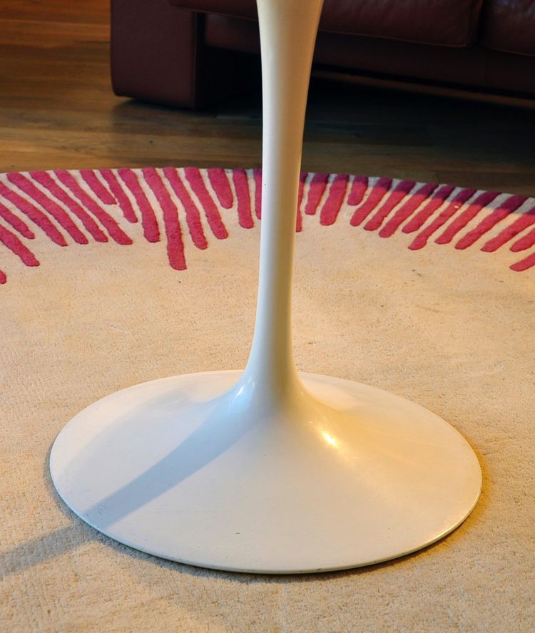 Knoll International table circa 1960 melamine wood top white lacquered cast-iron base