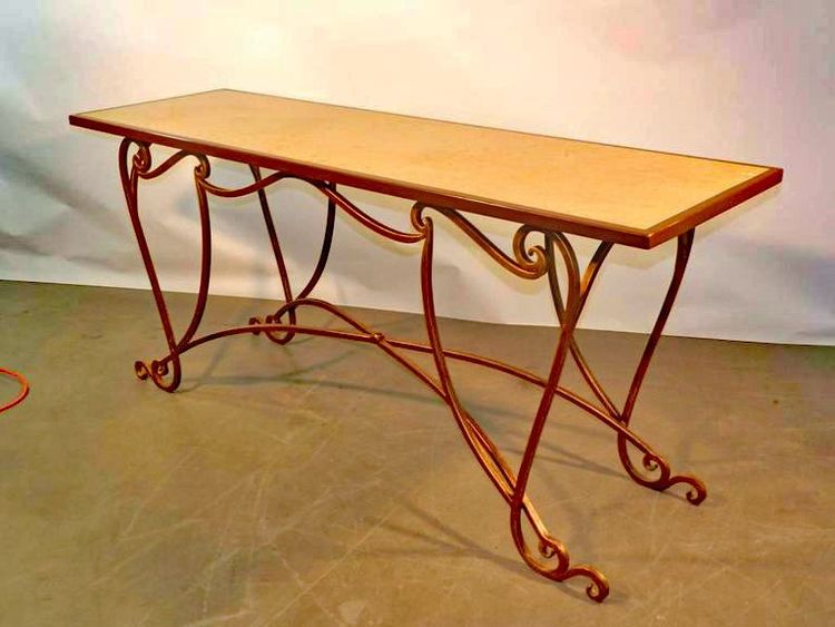 Grande Console De Milieu Vers 1970. Fer Forgé Doré, Marbre