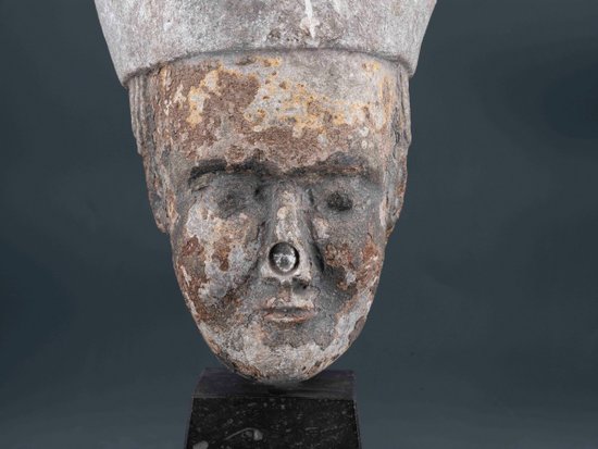 Portrait Sculpté D’un évêque, XVe Siècle
