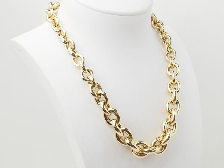 Collier maille forçat ronde en chute en or jaune 