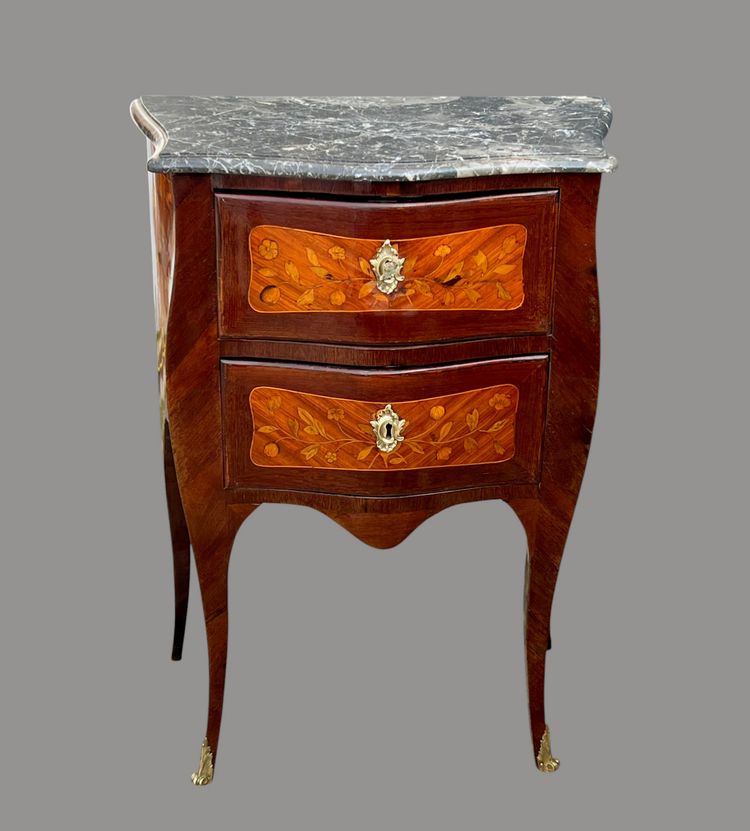 COMMODE DEL XVIII SECOLO DI STILE LOUIS XV IN MARQUETRY DI FIORI CON TOPI IN MARMO