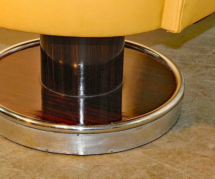 Decoene Freres , Important Fauteuil De Bureau Art Deco , Macassar Et Cuir, Restauré, Circa 1930