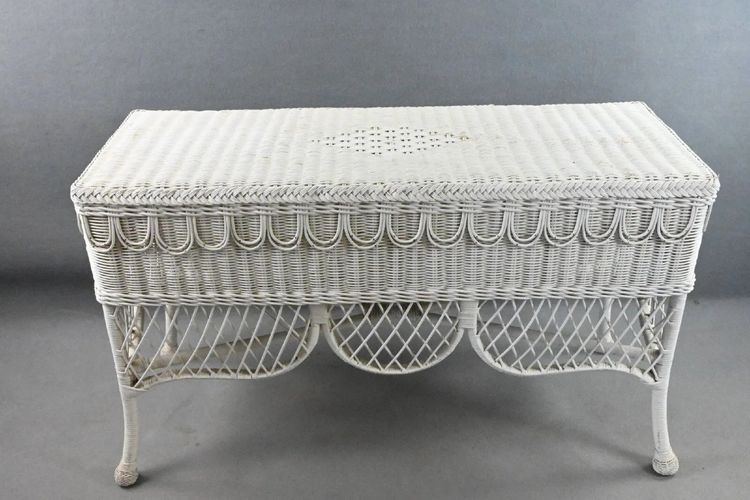 Console Néo Classique En Rotin  Laqué ,circa 1970
