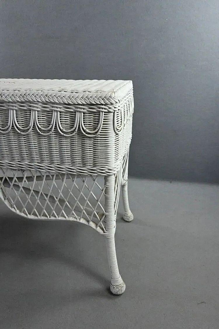Console Néo Classique En Rotin  Laqué ,circa 1970