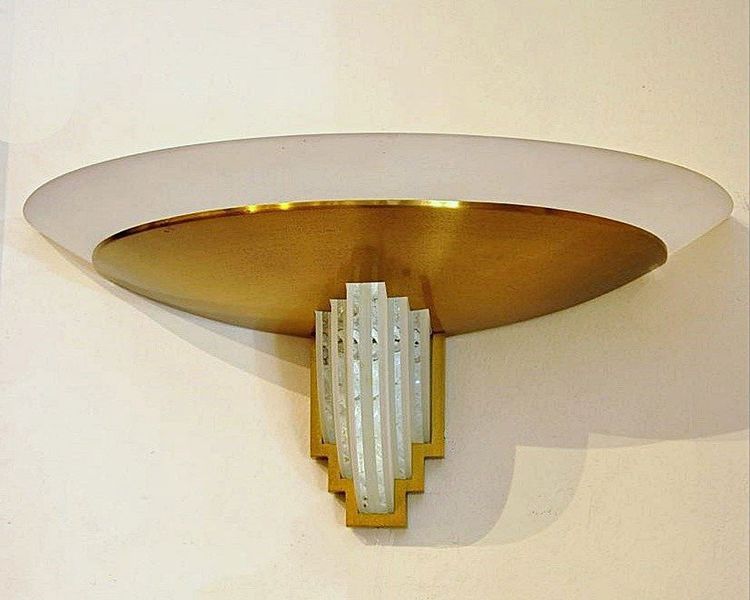 Jean Perzel, Paire d'Appliques 542 Bis En Métal Doré Et Verre Dépoli. Edition Atelier Perzel