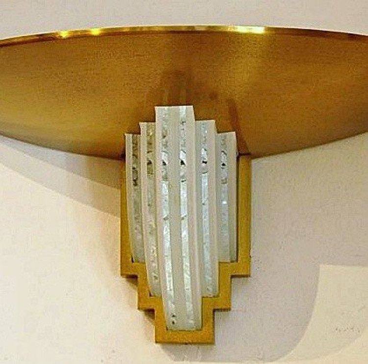 Jean Perzel, Paire d'Appliques 542 Bis En Métal Doré Et Verre Dépoli. Edition Atelier Perzel