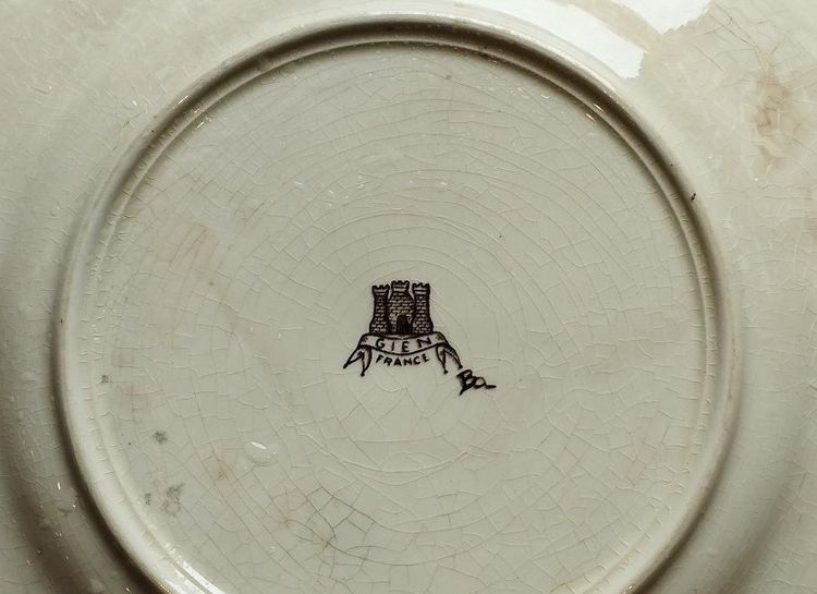 Large Gien earthenware plate model Rambouillet by J. Bertholle
