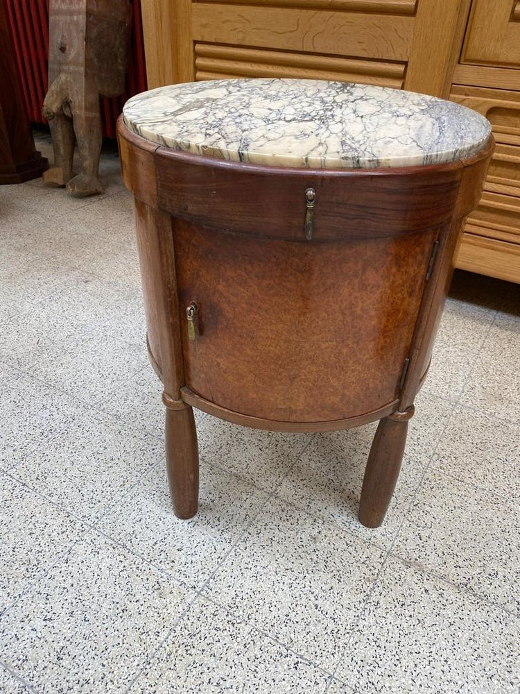 Two Art Deco bedside tables, which could make a pair, circa 1920/1930