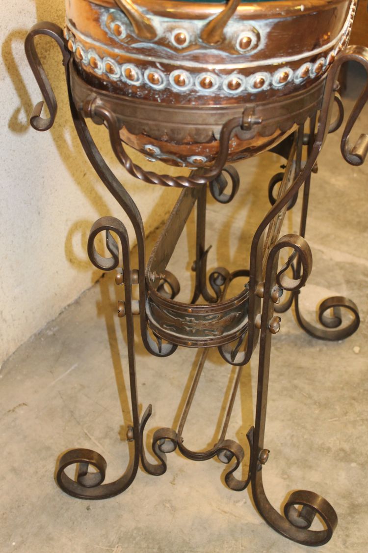 Large planter in copper and wrought iron in the Haute Epoque early 20th century style