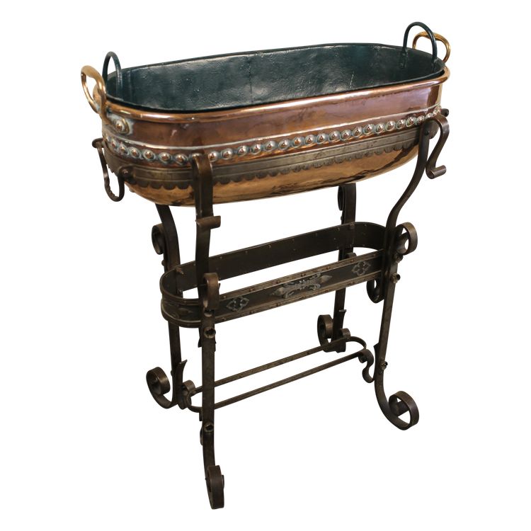 Large planter in copper and wrought iron in the Haute Epoque early 20th century style