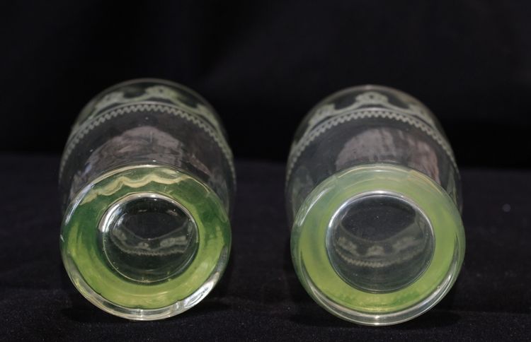 Deux verres gravés en Ouraline, vers 1900