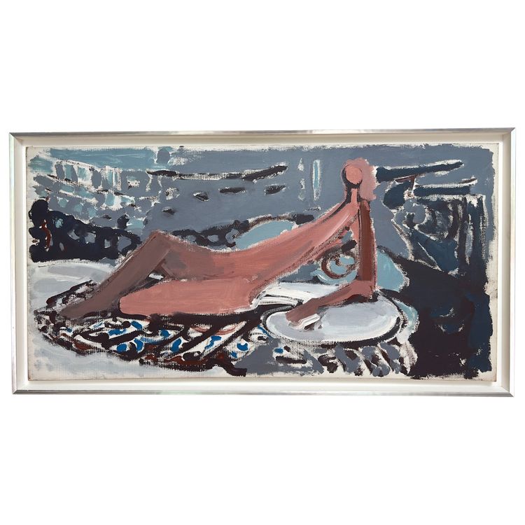 Nudo allungato rosa e grigio.
