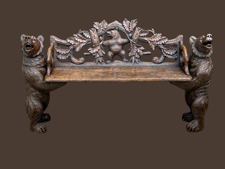 BANC AUX OURS FORET NOIRE EN BOIS SCULPTÉ A DÉCOR D OURSON ÉPOQUE FIN XIX e