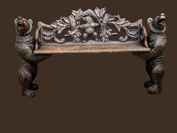 BANC AUX OURS FORET NOIRE EN BOIS SCULPTÉ A DÉCOR D OURSON ÉPOQUE FIN XIX e