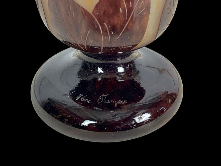 LE VERRE FRANÇAIS 1924 / 1927 BALUSTER VASE ON STEM IN MULTI-LAYERED GLASS