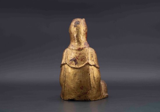 Guanyin in bronzo laccato in oro, XVIII secolo
