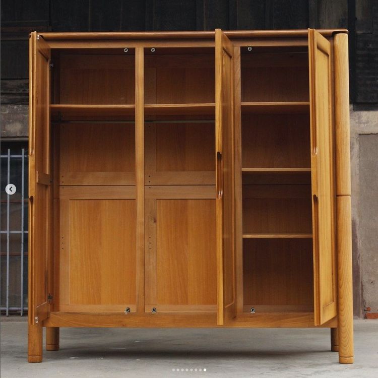 Originale Armoire En Orme , Dans Le Style Regain ,,ou Chapo , Circa 1970