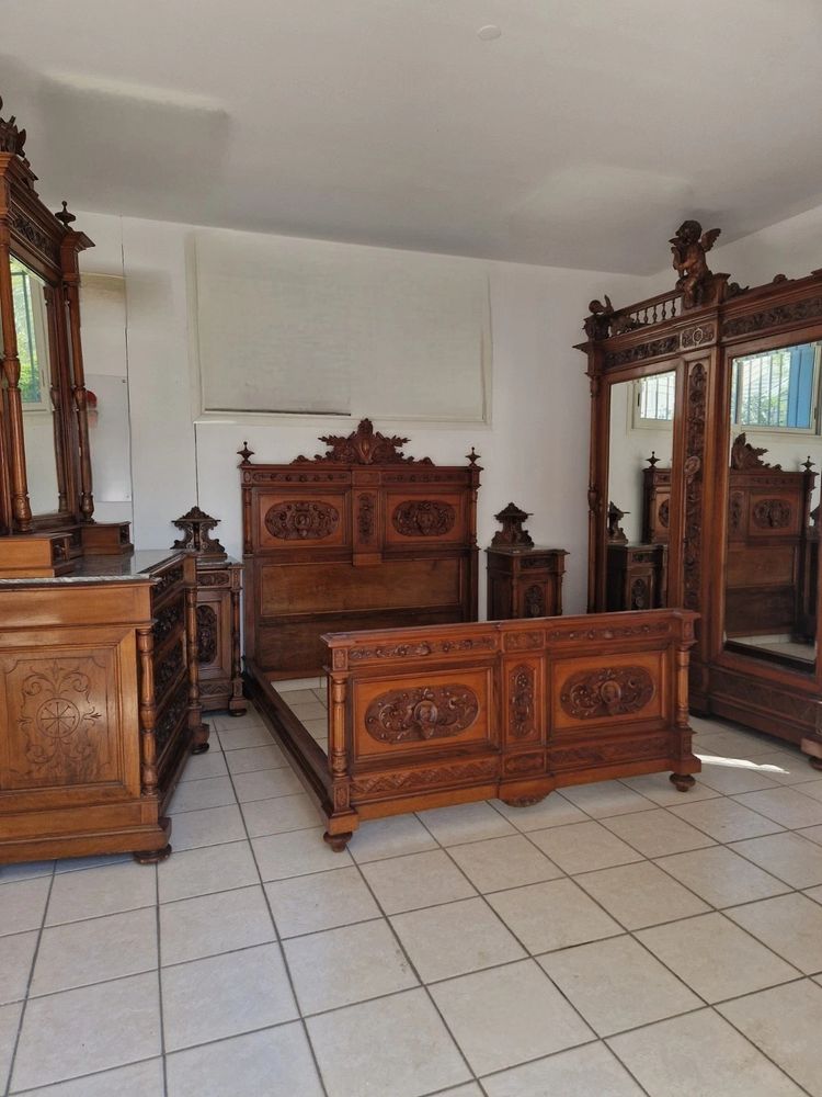 Ensemble de chambre à coucher italien ancien de la Renaissance