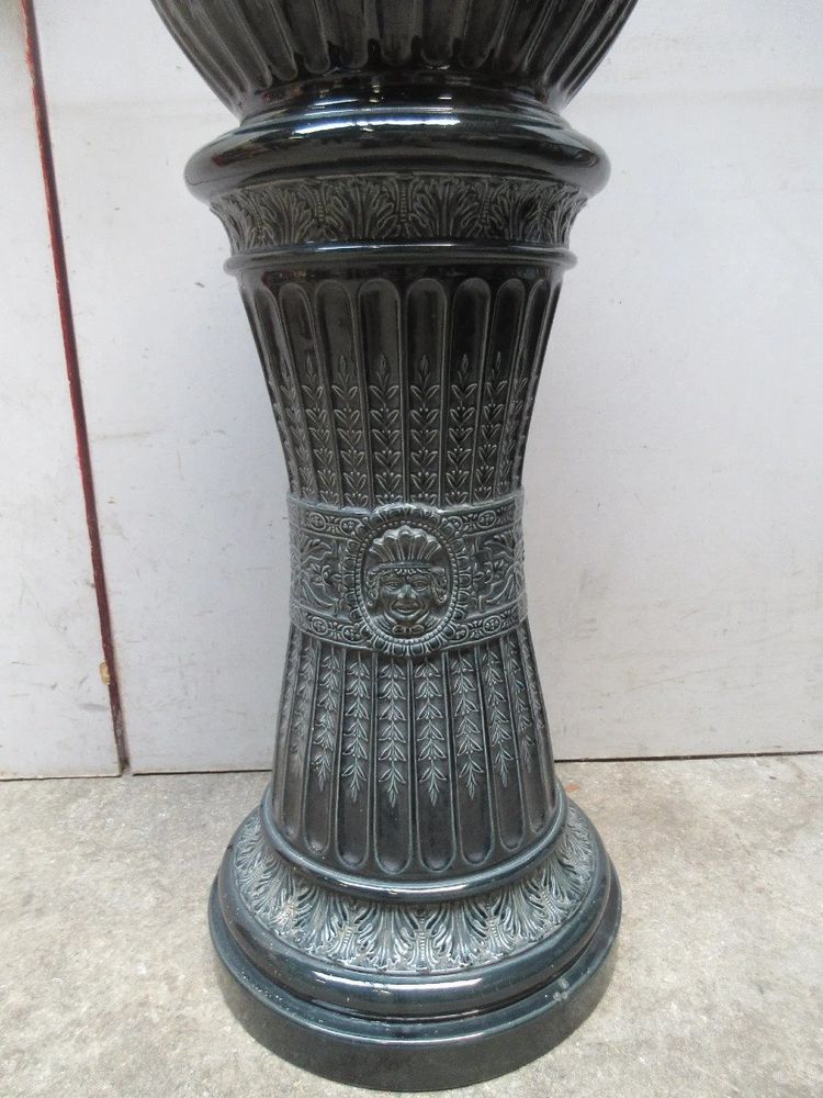 Complete 1900, Ceramic Column and its Cachepot,