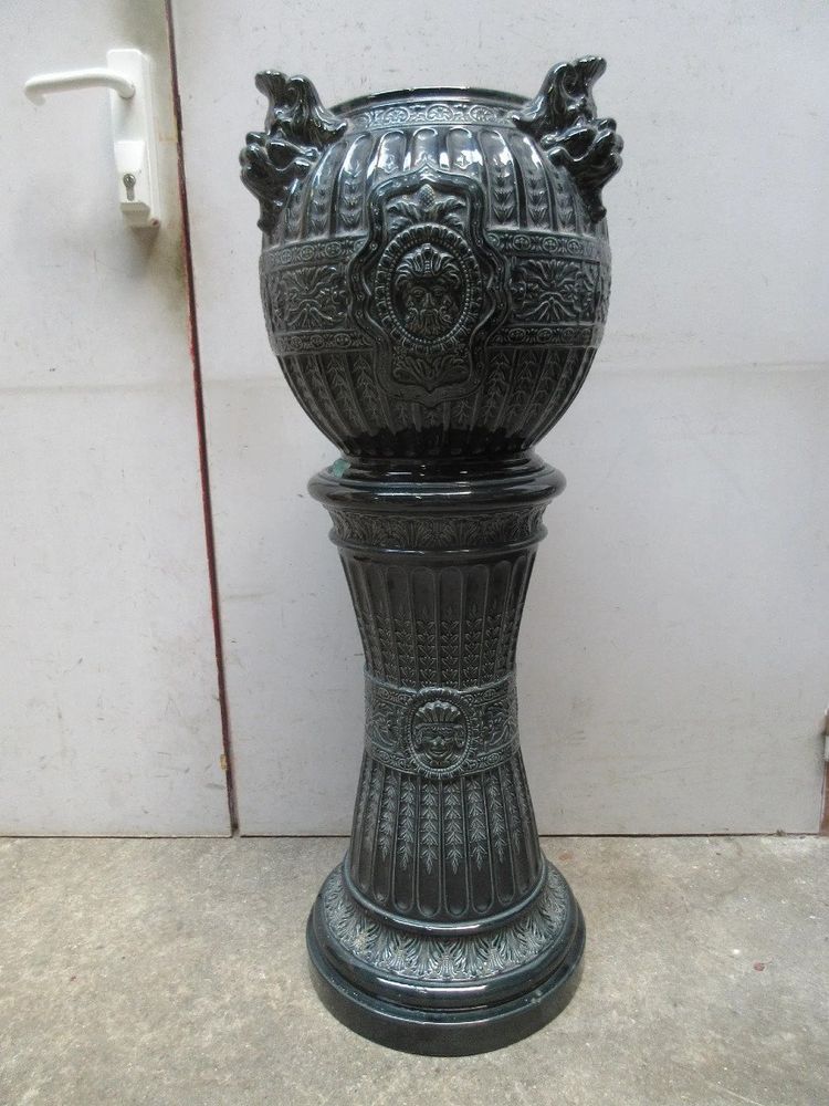 Complete 1900, Ceramic Column and its Cachepot,