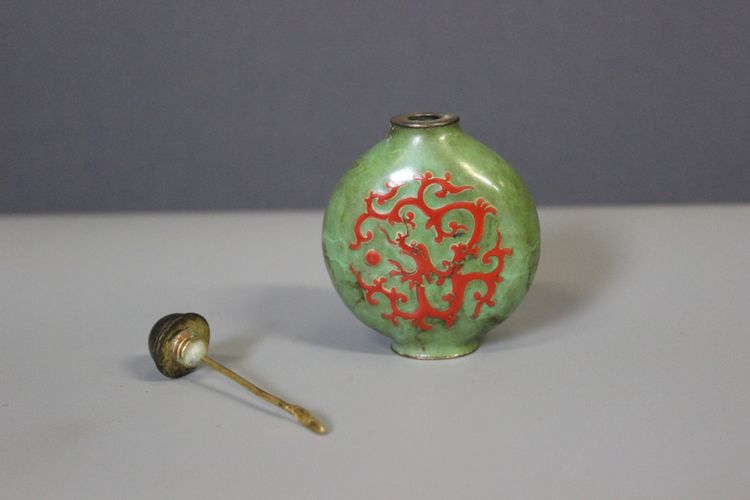 Tabatière émaillée Au Corail Rouge , Chine , Début XX