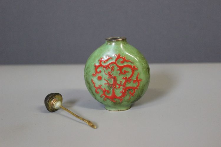 Tabatière émaillée Au Corail Rouge , Chine , Début XX