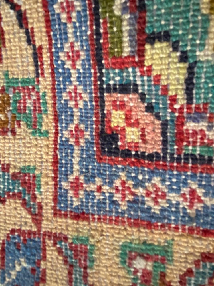 Tappeto persiano antico molto grande Kashan Isfahan annodato a mano in lana con lussureggianti arabeschi floreali