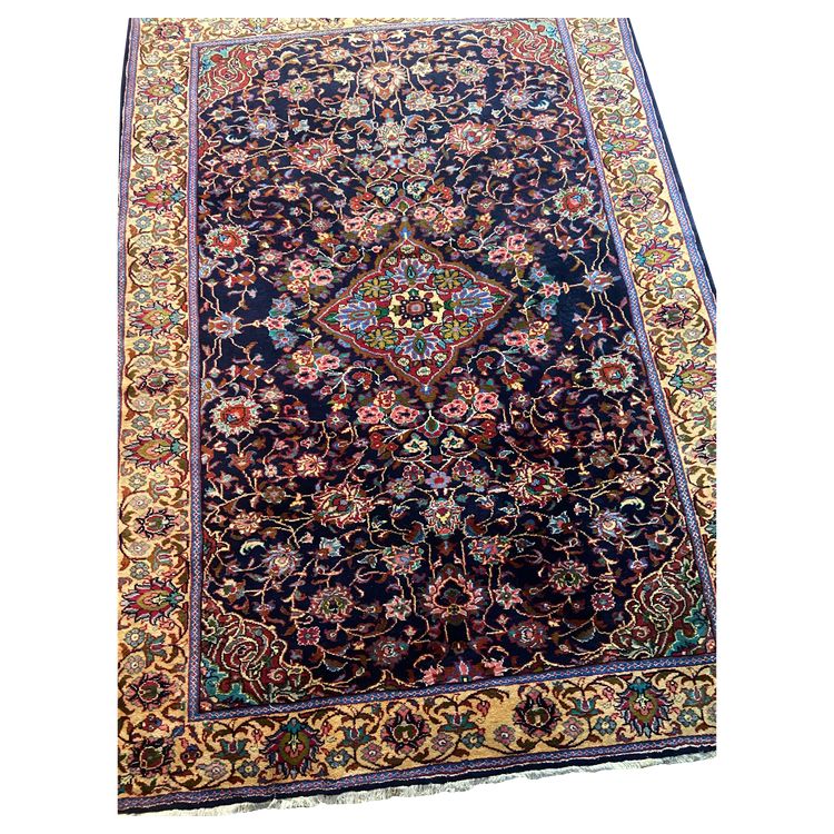 Tappeto persiano antico molto grande Kashan Isfahan annodato a mano in lana con lussureggianti arabeschi floreali