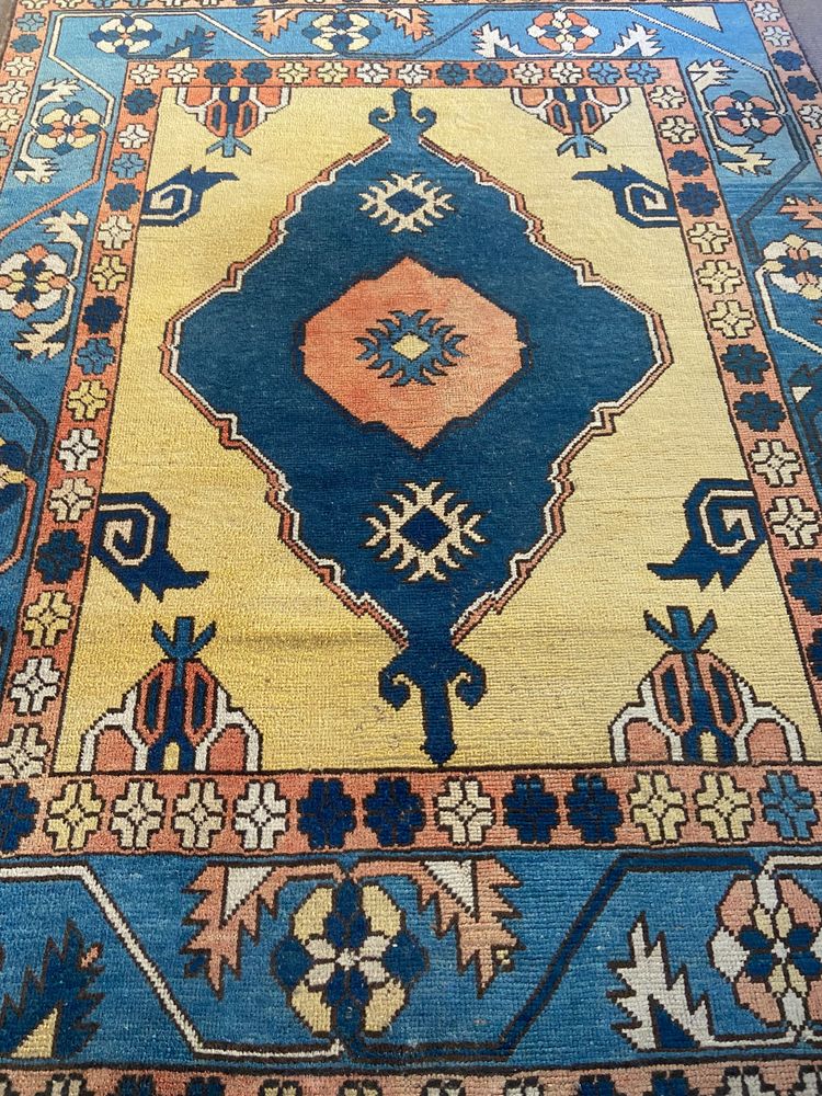 Large Kazak Caucasian rug with traditional geometric pattern Kazakhstan