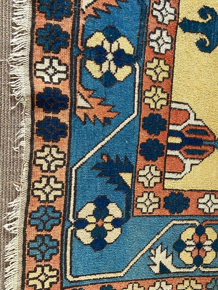 Large Kazak Caucasian rug with traditional geometric pattern Kazakhstan