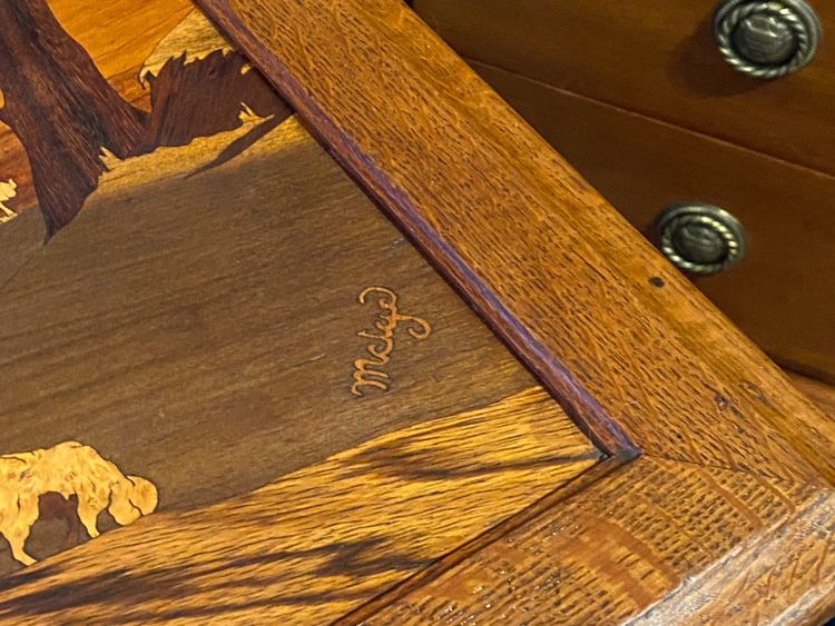 Guéridon Beistelltisch aus der Jugendstilzeit mit Intarsiendekor, signiert Auguste METGE