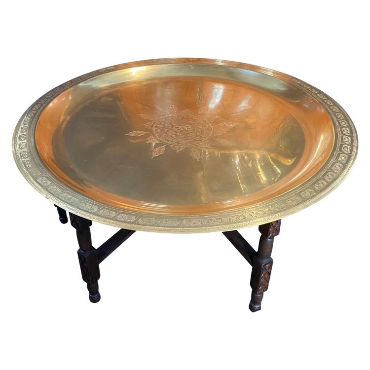 Couchtisch sehr große Platte spanisch-maurische Bronze Ziselierungsdekor 100 cm