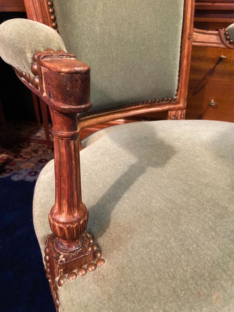 Fauteuil cabriolet velours vert d'époque XVIIIe Louis XVI