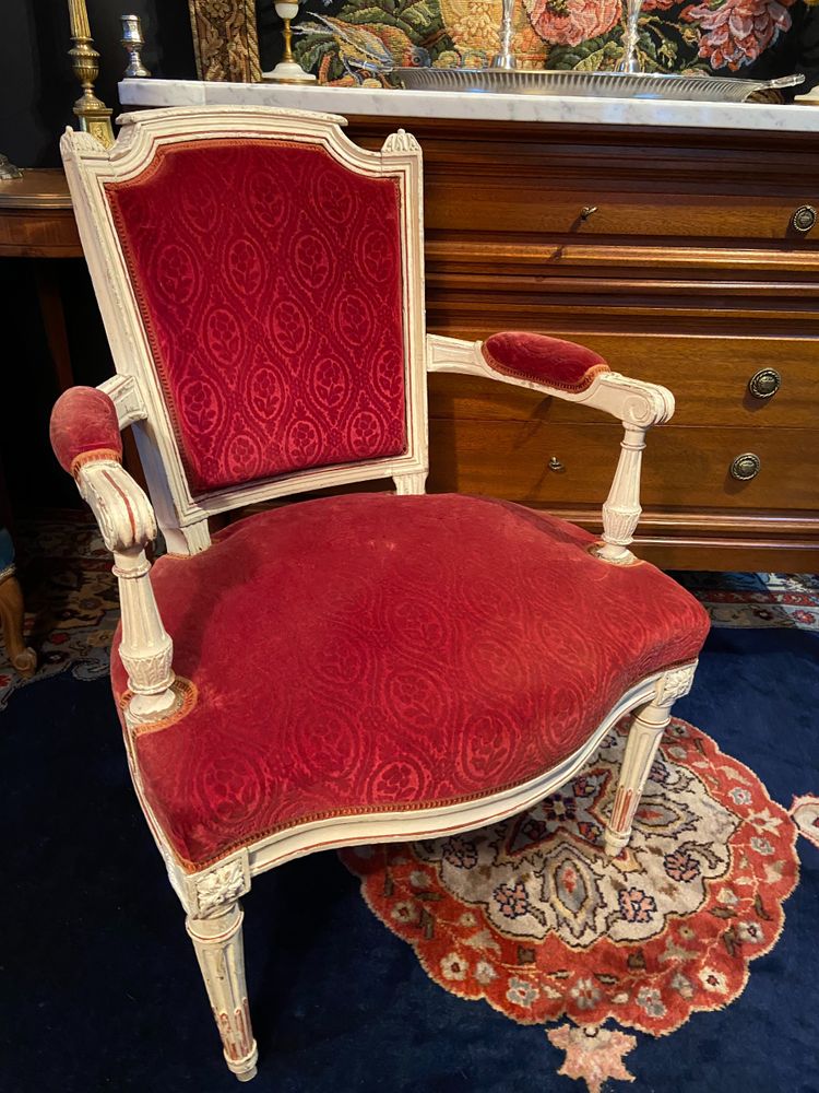 Poltrona cabriolet in velluto rosso di epoca Luigi XVI