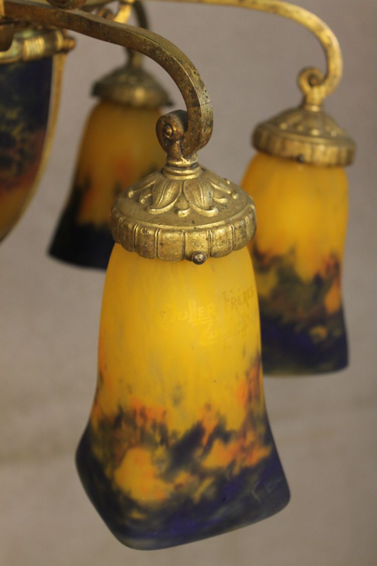 Bronze and pâte de verre chandelier signed Muller frères in Lunéville Art Deco period 7 lights