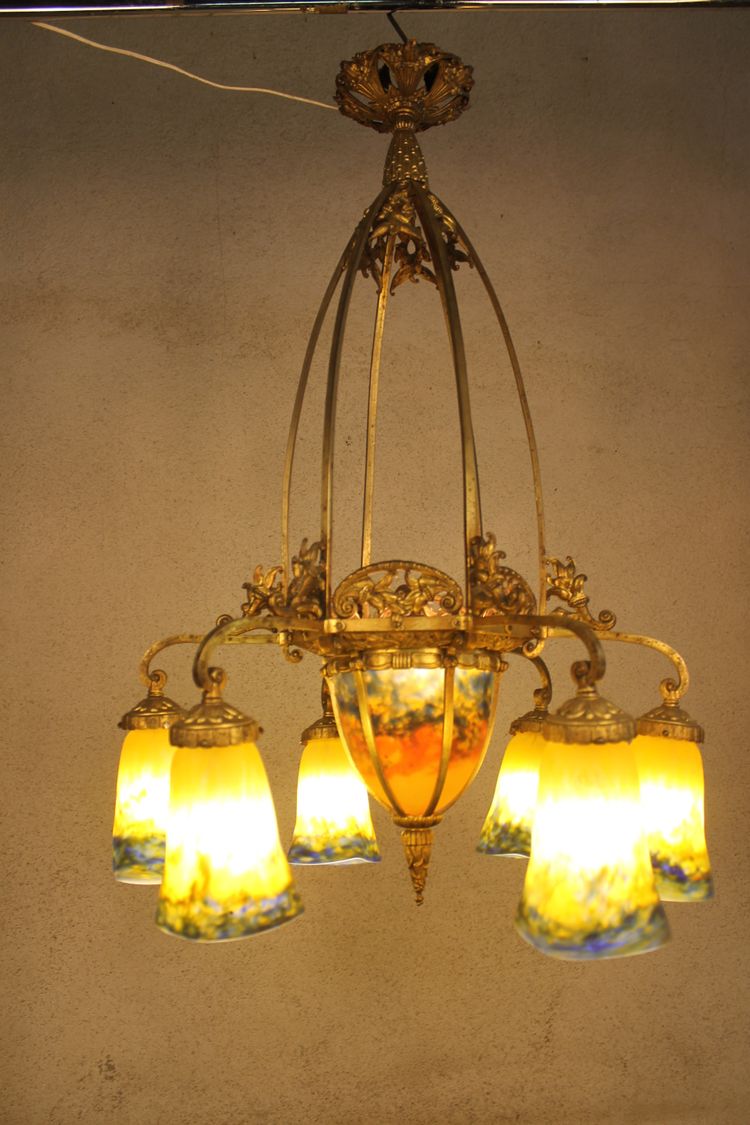 Bronze and pâte de verre chandelier signed Muller frères in Lunéville Art Deco period 7 lights