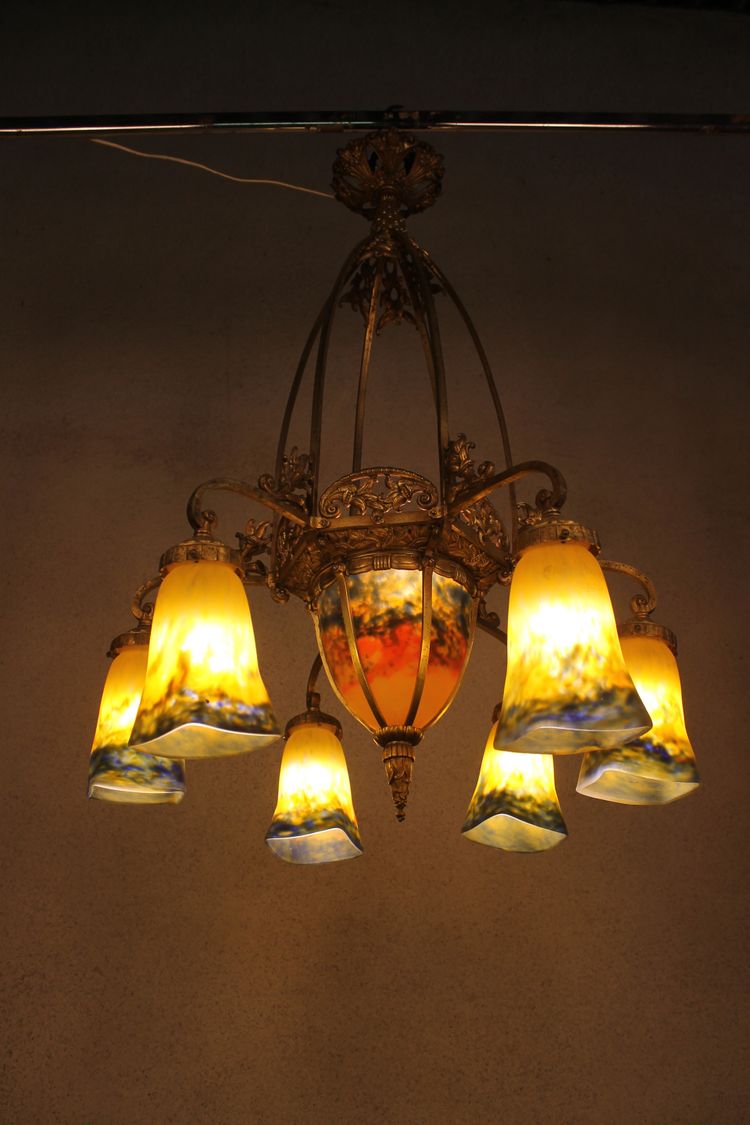 Bronze and pâte de verre chandelier signed Muller frères in Lunéville Art Deco period 7 lights