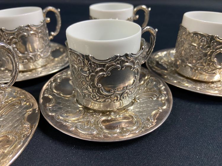 Suite di 6 coppe e 6 piattini in argento massiccio in stile Regency