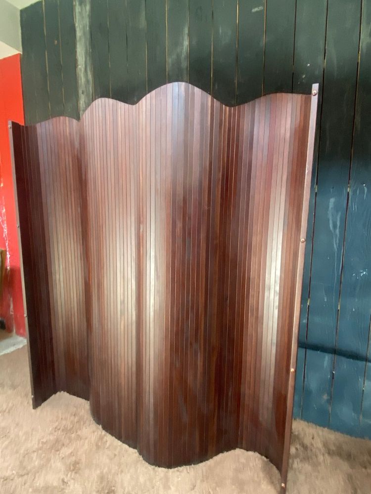 Bauman-style screen, circa 1950/1960. Very good condition.