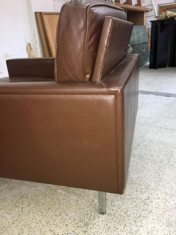 Paire De Fauteuils En Cuir Et Métal Chromé, Style Knoll , Circa 1970