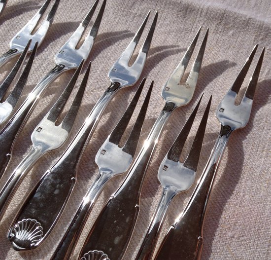 11 silver plated shellfish forks shell model