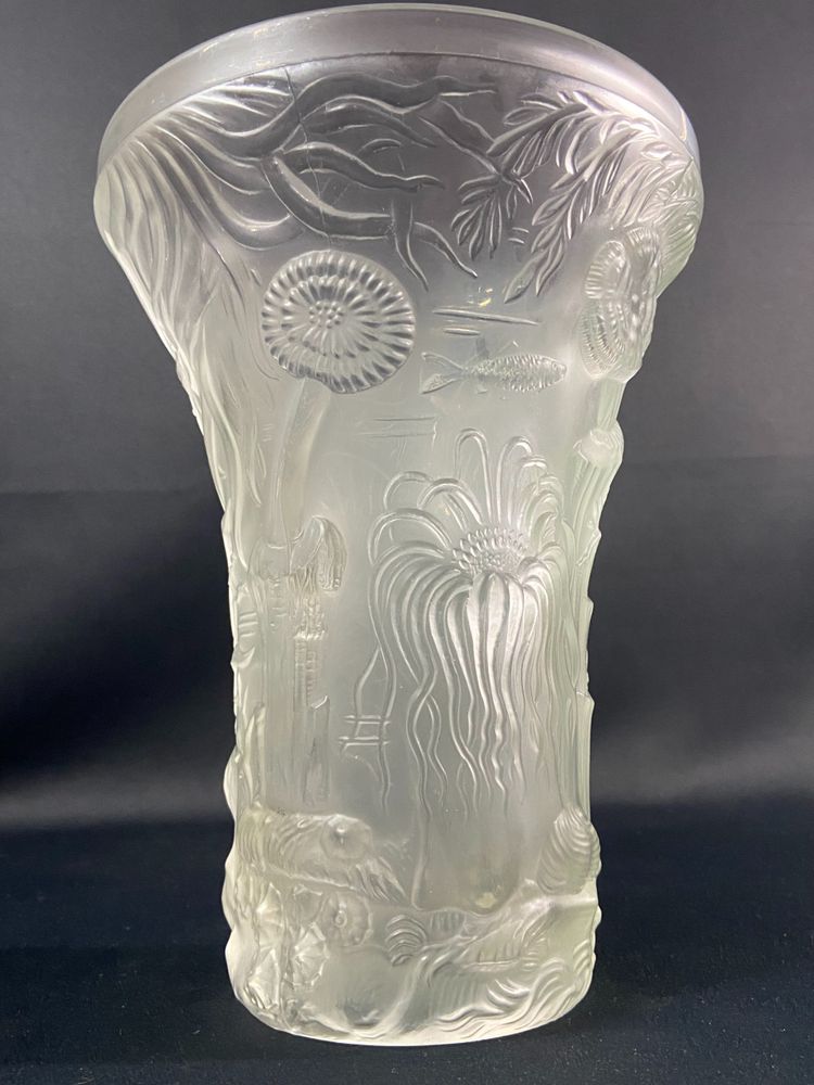 Large Josef Inwald Barolac 1936 Art Deco frosted glass vase, marine life decor