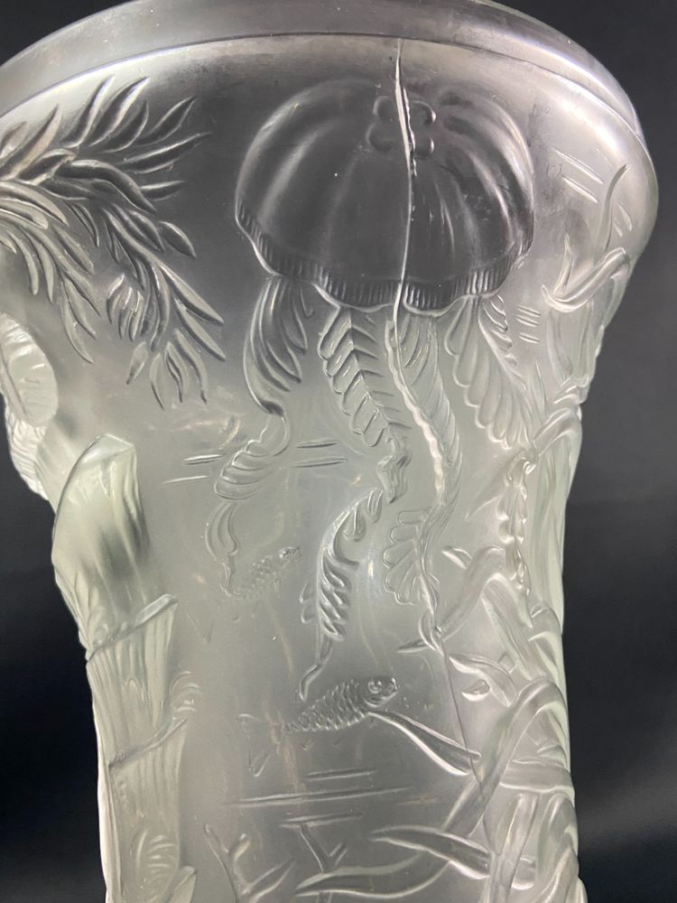 Large Josef Inwald Barolac 1936 Art Deco frosted glass vase, marine life decor